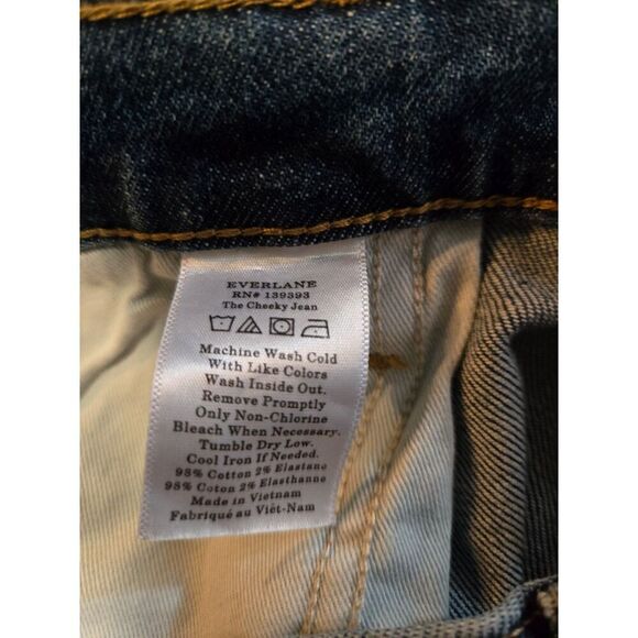 Everlane Women's Original Cheeky Jean Distressed with Raw Hem Size 33 Reg - Picture 6 of 11